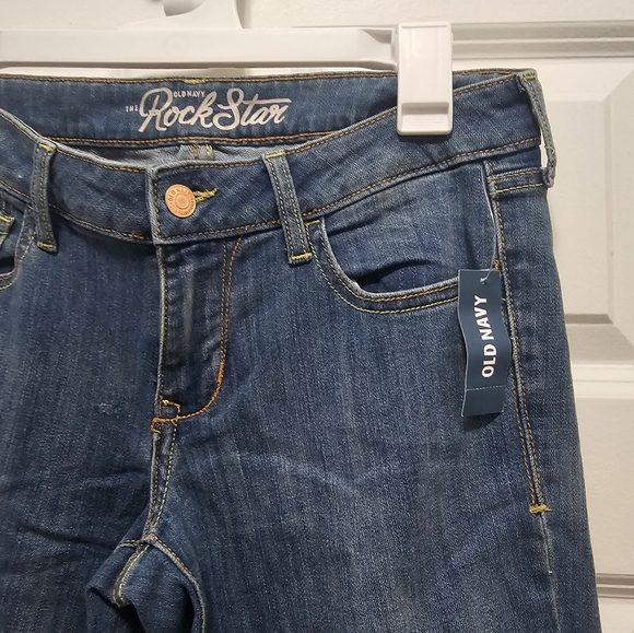 Old Navy Women's Light Blue Skinny Jeans - Picture 2 of 7